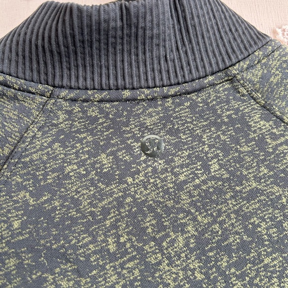 Lululemon Women’s Rest Less 1/2 Zip Pullover Sweater Sz 6 Green Black - Picture 4 of 4